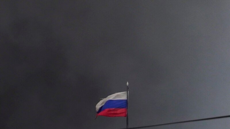 Россия: около Екатеринбурга вспыхнул большой пожар