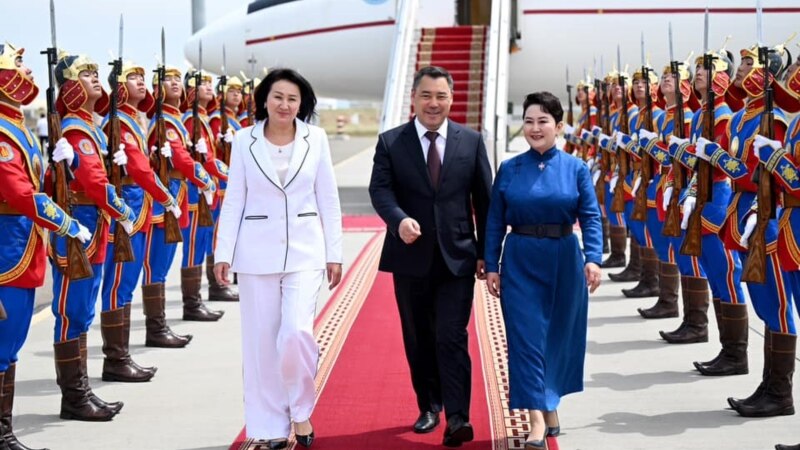Президент Жапаров мамлекеттик сапар менен Монголияга барды