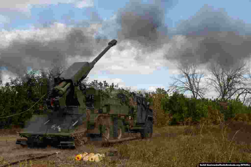 The Bohdana is fired on September 13. Kyiv is now producing its own Soviet-standard 152-mm rounds but thousands of such shells are being fired each day at Russian positions, making it unlikely Ukraine&rsquo;s domestic munitions supply will meet demand anytime soon. &nbsp;