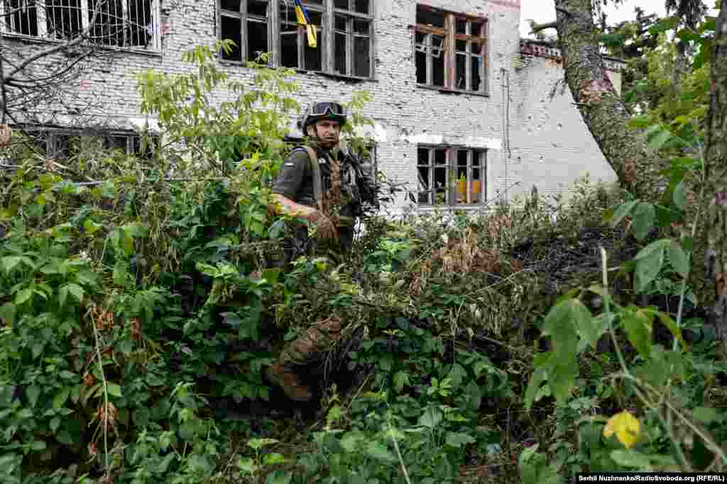 На этом фото &mdash;&nbsp;местный Дом культуры, который украинским военным пришлось брать штурмом