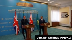 Ұлыбритания және Қазақстан сыртқы істер министрлерінің БАҚ алдына шығуы. Астана, 24 сәуір 2024 жыл.