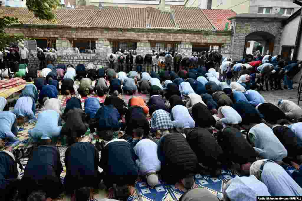 Bajram-namaz u sarajevskoj Begovoj džamiji.&nbsp;