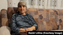 Đulsa Ličina, supruga Ilijaza Ličine, koji je otet 1993. iz voza u stanici Štrpci a potom ubijen