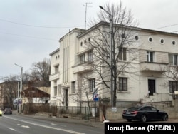 Sediul fostului Consulat Sovietic din Iași a fost dat la schimb de URSS pentru Vila Adesgo din Snagov, împreună cu o clădire din Timișoara.