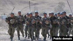 Казахстанские военные на учениях в сентябре 2023 года