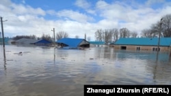 Село в Актюбинской области во время паводка. Иллюстративное фото