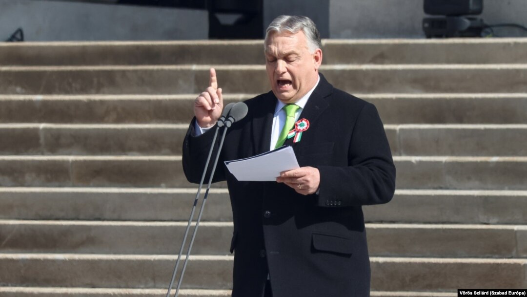 За словами Віктора Орбана, Угорщина повинна вибрати між «Брюсселем і угорською свободою» під час голосування