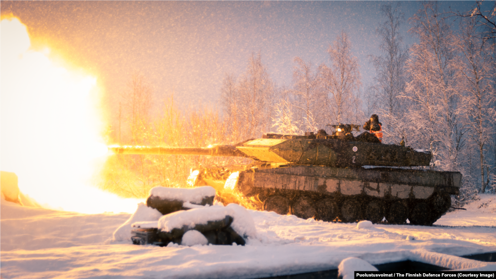 Tancuri Leopard 2 Se pare că Finlanda deține 200 de astfel de vehicule de producție germană. Leopard 2 sunt mai rapide decât multe dintre cele de concepție sovietică, iar faptul că arsenalele europene dețin mii de asemenea vehicule face ca întreținerea și schimbul de piese să fie relativ simple.