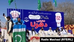 د جماعت اسلامې ګوند مشر سراج الحق په خپله وینا کې وویل چې د مولانا هدایت الرحمان د خلاسون لپاره حکومت ته د یوې اونۍ وخت ورکوي.