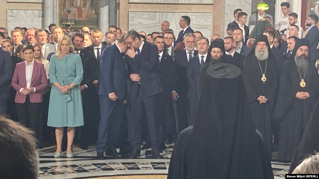 Milorad Dodik i Aleksandar Vučić sa zvaničnicima Srbije i Republike Srpske u Hramu Sv. Save u Beogradu, na dan održavanja 'Svesrpskog sabora', 8, jun 2024.