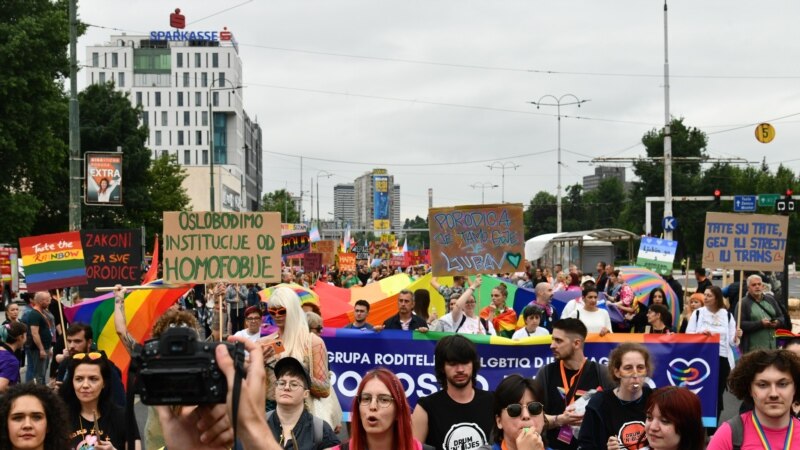 Četvrta povorka ponosa u Sarajevu: Sloboda je pravo 