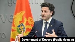 Premijer Abazović bez odgovora o autentičnosti objavljene Sky komunikacije.