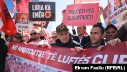 Протест во Приштина за поддршка на поранешните лидери на ОВК