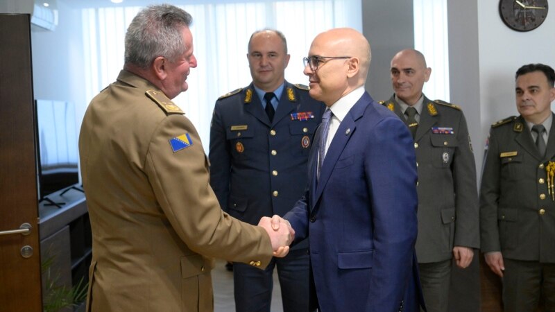 Ministar odbrane Srbije sastao se sa načelnikom Zajedničkog štaba Oružanih snaga BiH