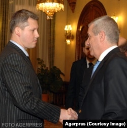Cătălin Predoiu a intrat în politica mare în 2008, când a fost desemnat ministru al Justiției în timpul cabinetului condus de Călin Popescu Tăriceanu.