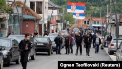 Guvernul de la Priștina încearcă să calmeze situația din nordul țării - succesul soluțiilor lor va depinde de susținerea politicienilor sârbi. Zubin Potok, nordul Kosovo, 31 mai.