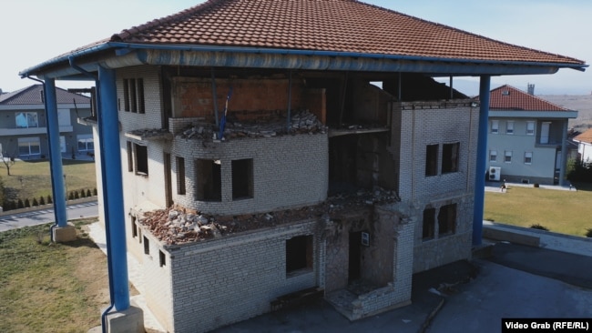 Shtëpia-shkollë që u dha në shfrytëzim nga familja Hertica në Prishtinë, sot shërben si muze.
