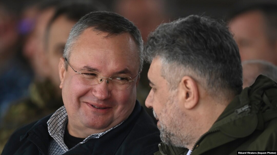 Președintele PSD și premier al României, Marcel Ciolacu (dreapta), și Nicolae Ciucă, liderul PNL și președintele Senatului
