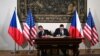 Az amerikai és a cseh külügyminiszter aláírja a dezinformációk elleni fellépésről szóló megállapodást Prágában 2024. május 30-án