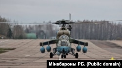 За даними відомства, Мі-35М – це модернізована версія бойового гелікоптера Мі-24 (фото Міноборони Білорусі)