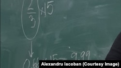 Primarul din Mogoșoaia, Paul Precup, a demonstrat într-o ședință de Consiliu Local, că 2/3*15=9,99.