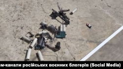 Фото з уламками дронів, які розповсюджують у телеграм-каналах російських воєнних блогерів, малоінформативні