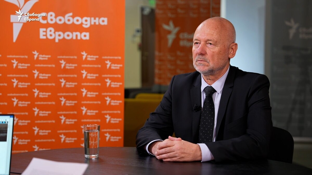 Какво оръжие изпраща България на Украйна? Тодор Тагарев пред Свободна ...