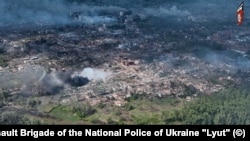 Знімок з дрона показує Вовчанськ на Харківщині, який атакують російські війська, 2 червня 2024 року