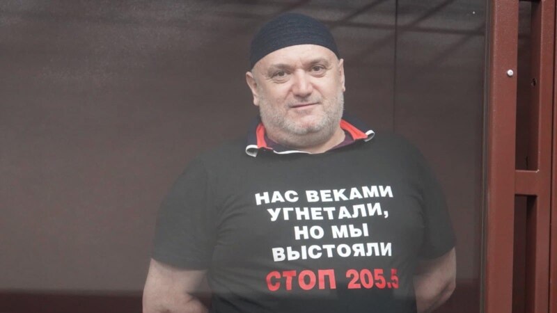 Русия мәхкәмәсе кырымтатар активисты Ансар Османовны 20 елга ирегеннән мәхрүм итте