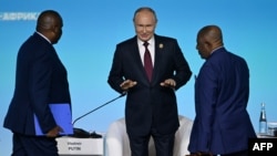 Ruski predsjednik Vladimir Putin na plenarnoj sjednici drugog rusko-afričkog samita u Sankt Peterburgu 27. jula 2023. 