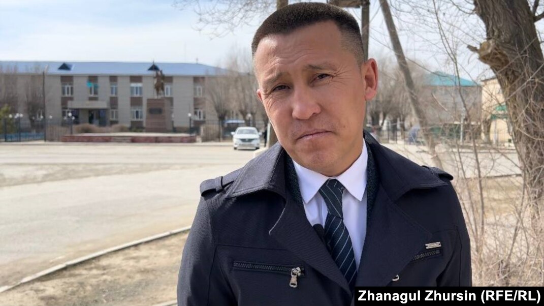 гей порно семіз волосатые фагот на май Ол менің әйелімнің мысығын сипалап жатыр.