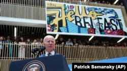 Presidenti i SHBA-së, Joe Biden, gjatë fjalimit të tij në Universitetin Ulster në Belfast, 12 Prill 2023.