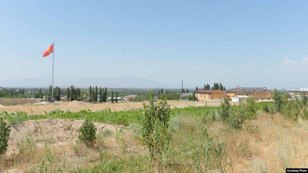 Лейлек району. Иллюстрациялык сүрөт.