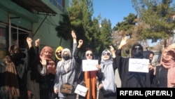 زنان و دختران معترض در کابل
