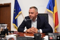 Florin Barbu a venit la un interviu dat la Agerpres, în 2019, cu un ceas de 15.000 de euro.