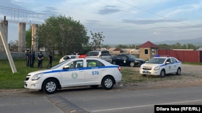 Трусикидегі гимнасттардың писькилері