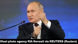 За даними ЗМІ, з Москви вдень 24 червня начебто вилетіли два літаки, які використовує президент РФ Володимир Путін