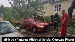 Jedna žena je poginula u jakom nevremenu, koje je zahvatilo Sombor na sjeveru Srbije i okolinu, izjavio je ministar unutrašnjih poslova Ivica Dačić 21. maja 2024.