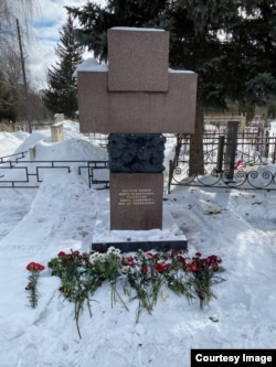 Цветы память о Навальном в Тамбове