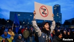 Участник в протеста срещу външната политика на кабинета "Фицо 4", 12 март 2024 г., Братислава