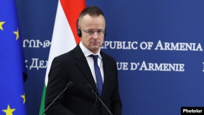 Hungarian FM Makes Fence-Mending Visit To Armenia