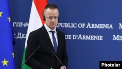 Armenia - Hungary's Foreign Minister Peter Szijjarto at a joint news conference with his Armenian counterpart, Yerevan, October 27, 2023.