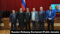 Diana Șoșoacă, la recepția oferită de Ambasada Rusiei cu ocazia Zilei Diplomatului Rus, lângă ambasadorul Valery Kusmin.