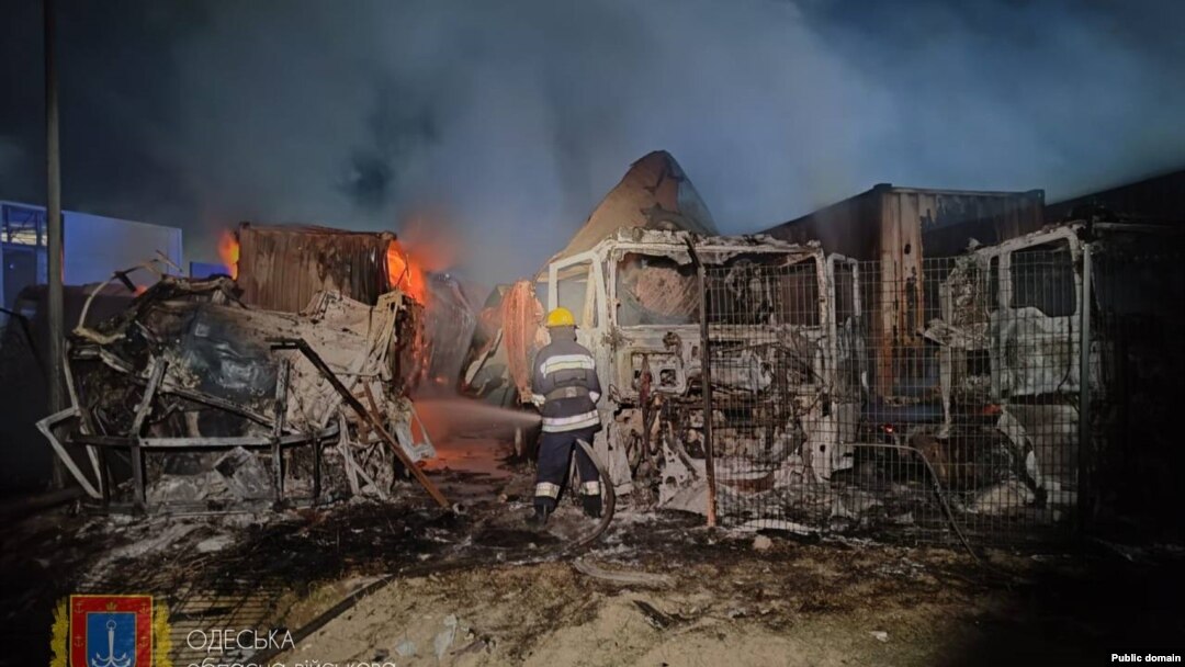 Administrația din Odesa a furnizat o fotografie cu pagubele atacului din cursul nopții asupra porturilor din regiune, 26 septembrie 2023.