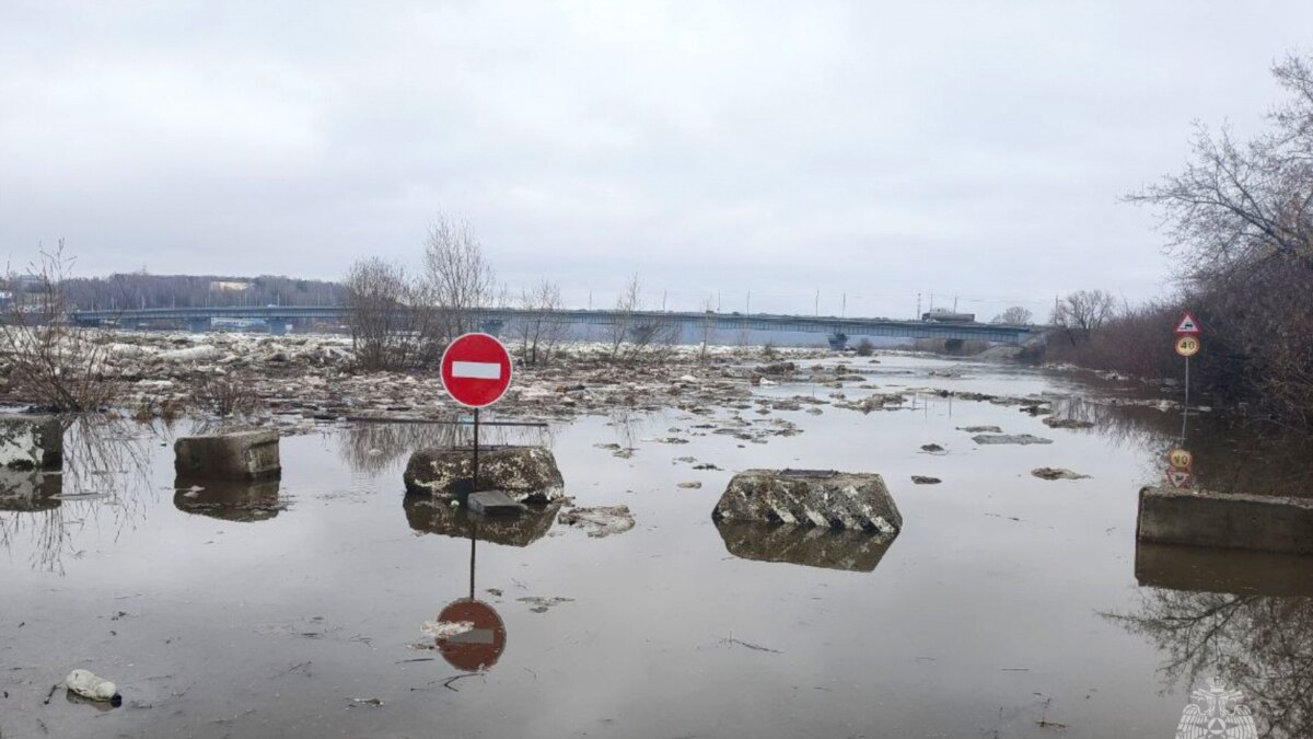 В Тюменской области людей эвакуируют селами из-за наводнения