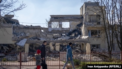 Plyajda qishloqda porno Dantelli ichki kiyimdagi etuk ayollarning porno videolari