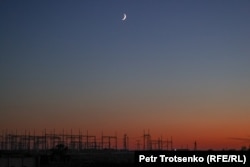 A power grid on the outskirts of Ulken.