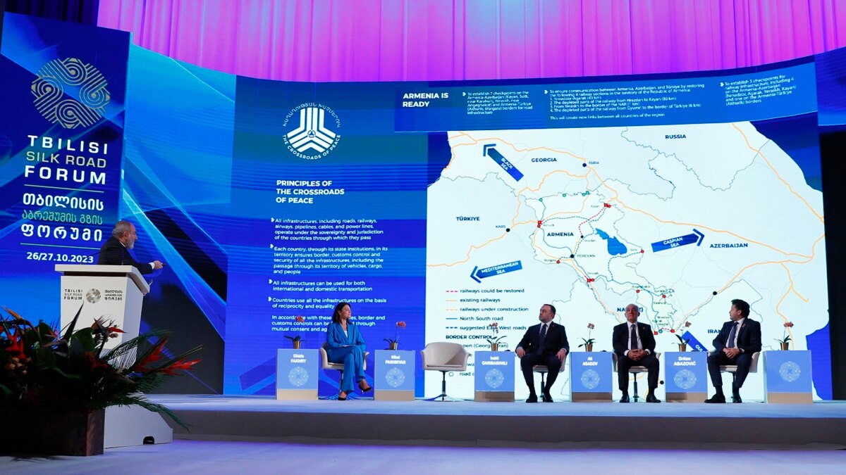 Премьер-министр Армении представил в Тбилиси проект «Перекресток мира»