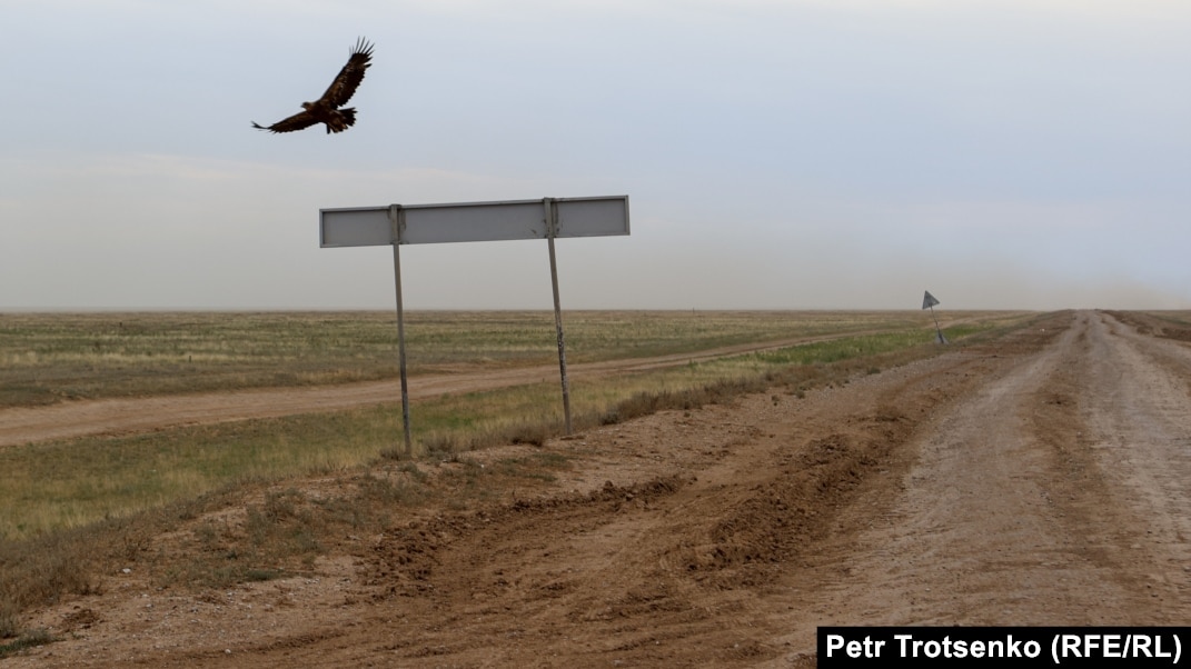 Сүйкімді кеуделі үнділік Прия Рай достарымен яхтада демалуды ұнатады! Сүйкімді кеуделі үнділік Прия Рай достарымен яхтада демалуды ұнатады!