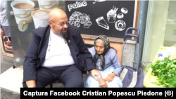 Cristian Popescu Piedone și vedeta postărilor sale, „mama Maria”, la prima întâlnire după ieșirea primarului din închisoare. 